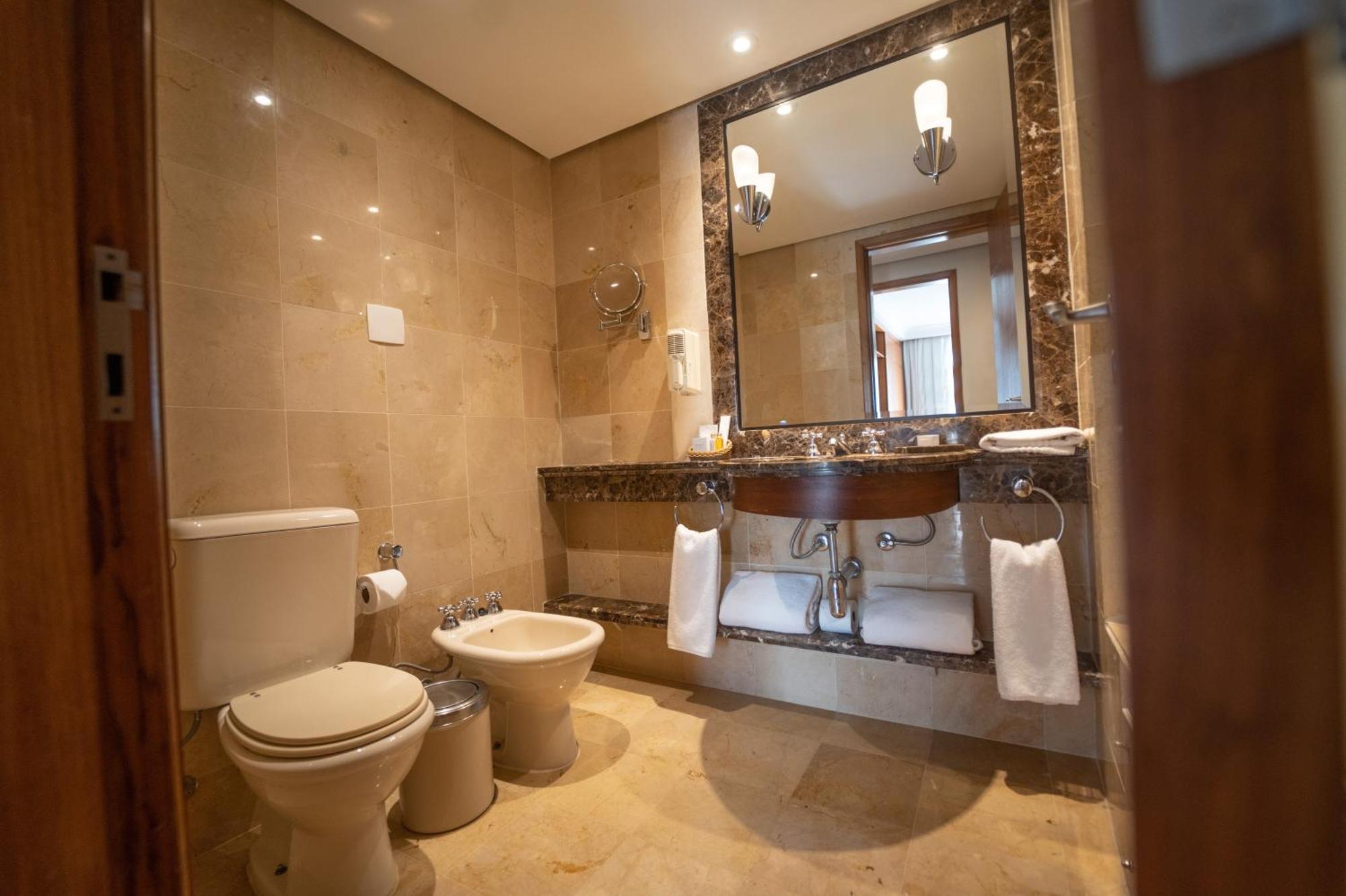 George V Alto De Pinheiros Hotel เซาเปาโล ภายนอก รูปภาพ